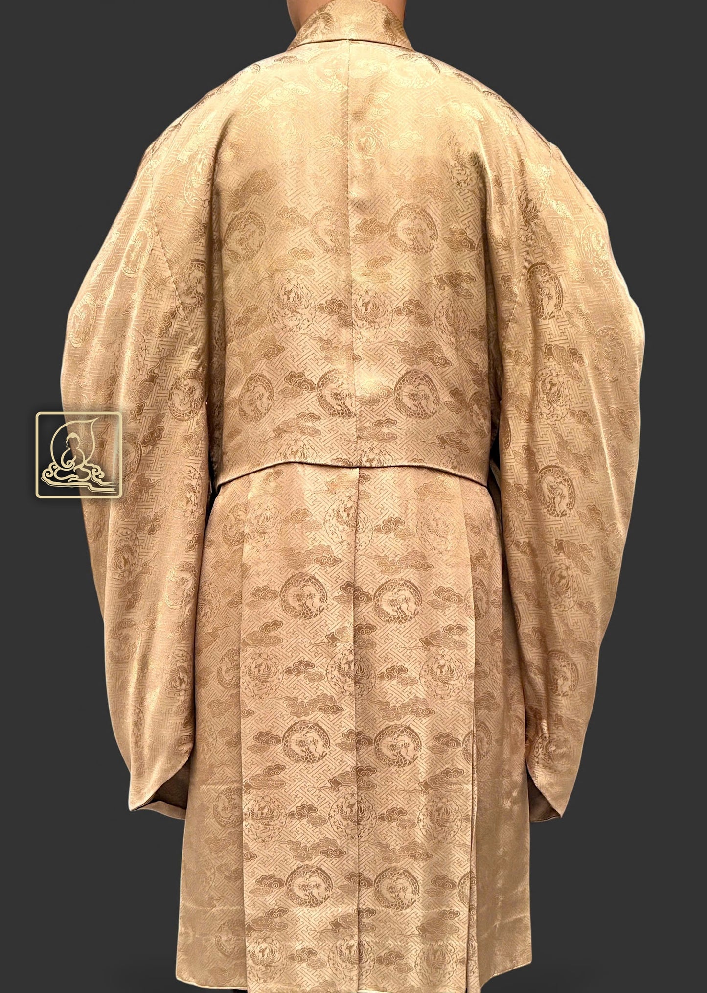 ÁO TRỰC CHUYẾT - H176