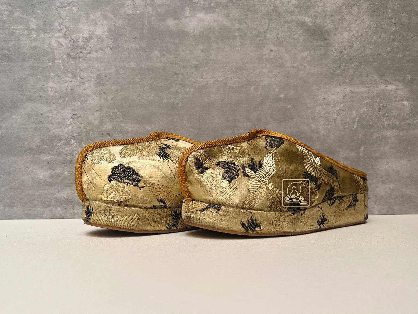 THIỀN HÀI GẤM - TH019