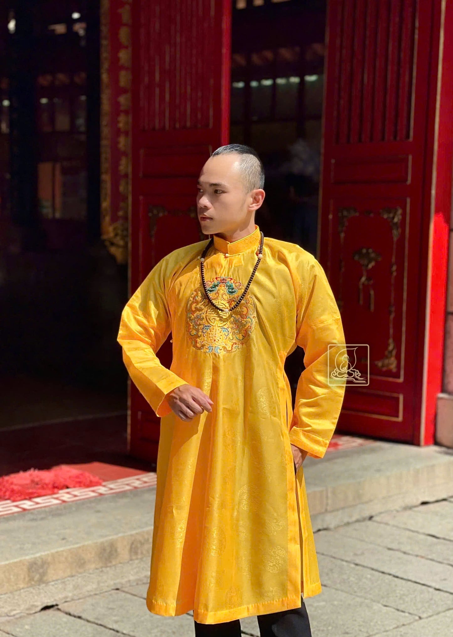 TRANG PHỤC ÁO DÀI NGŨ THÂN NAM - ADM202411