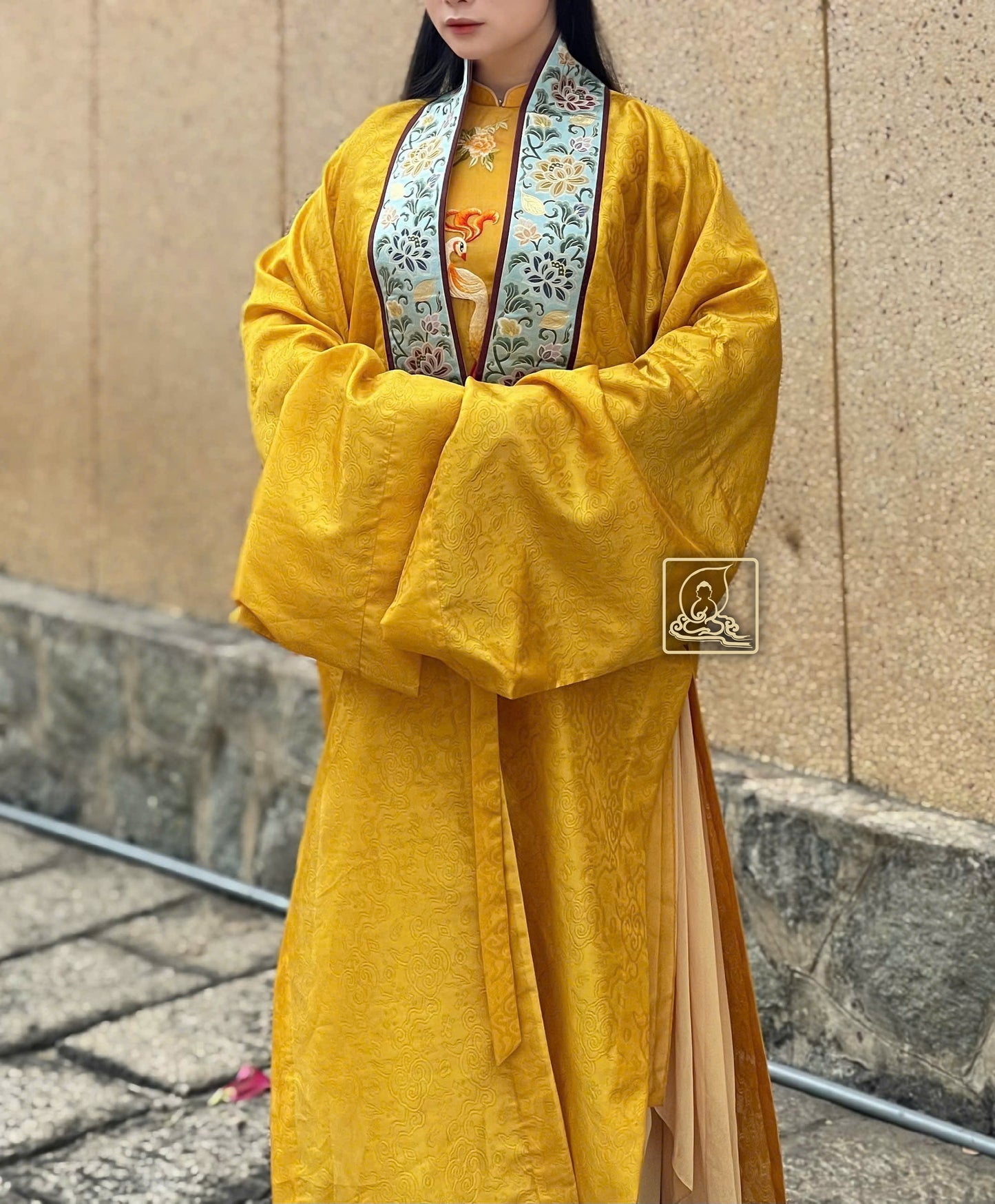 CỔ PHỤC NHẬT BÌNH - ADW122303