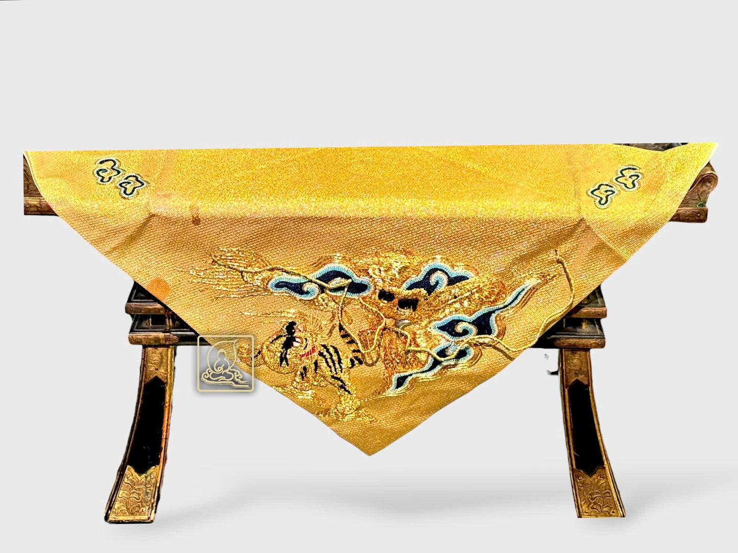 TIỀN BÀN GẤM NGỌA HỔ TÀNG LONG - BA054