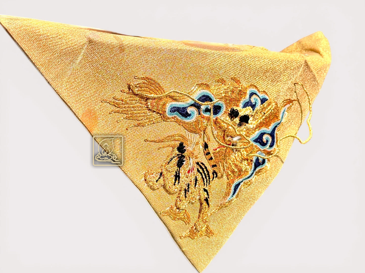 TIỀN BÀN GẤM NGỌA HỔ TÀNG LONG - BA054