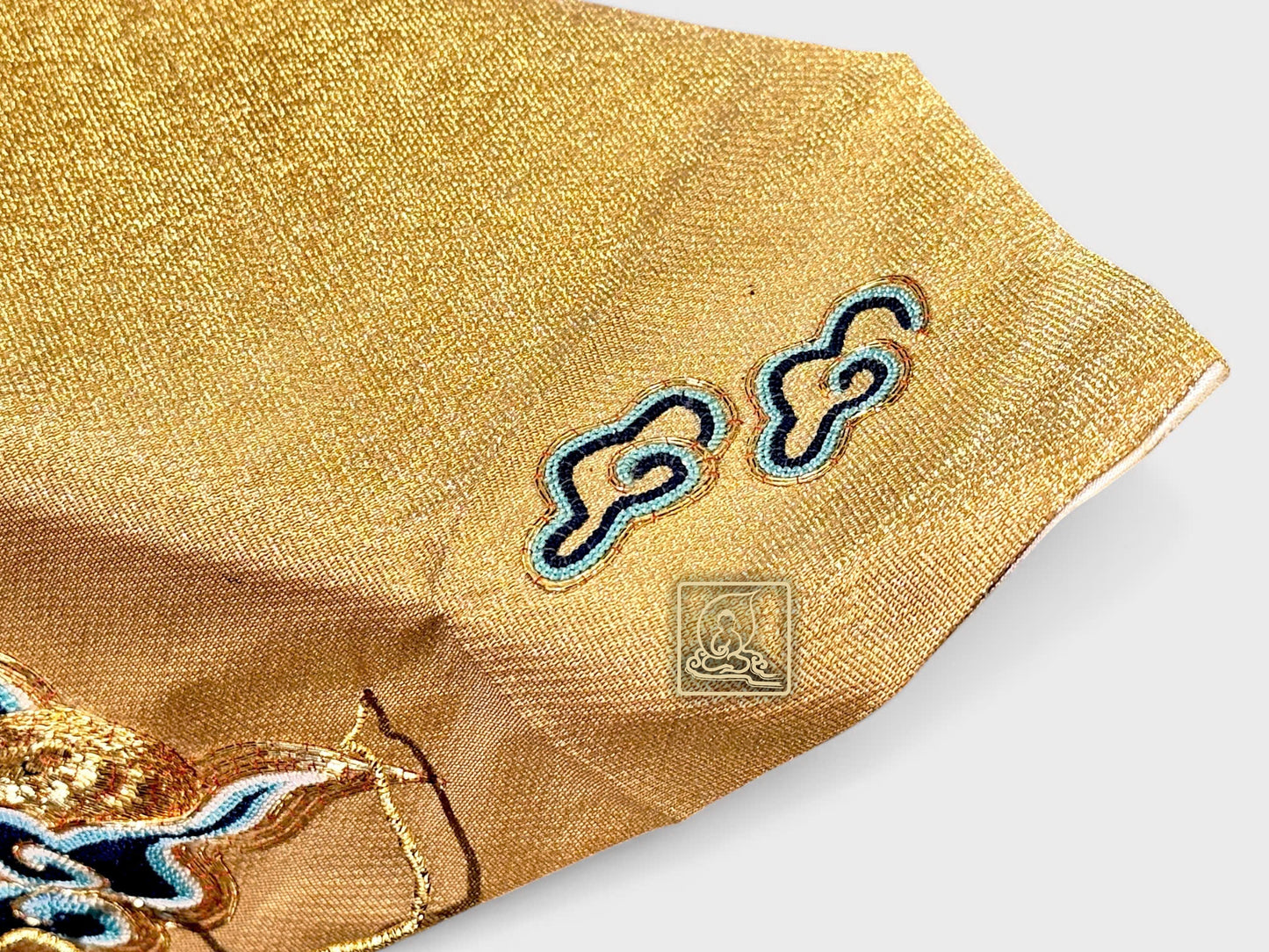 TIỀN BÀN GẤM NGỌA HỔ TÀNG LONG - BA054