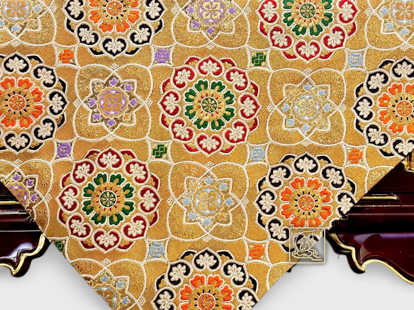 TIỀN BÀN GẤM NHẬT - BA055