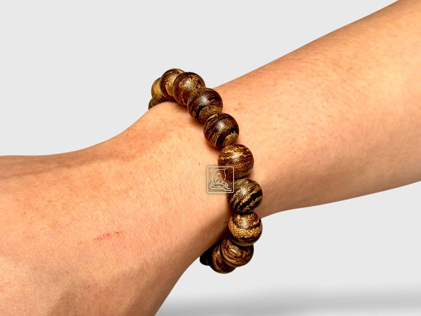 VÒNG TAY TRẦM HƯƠNG - PB678