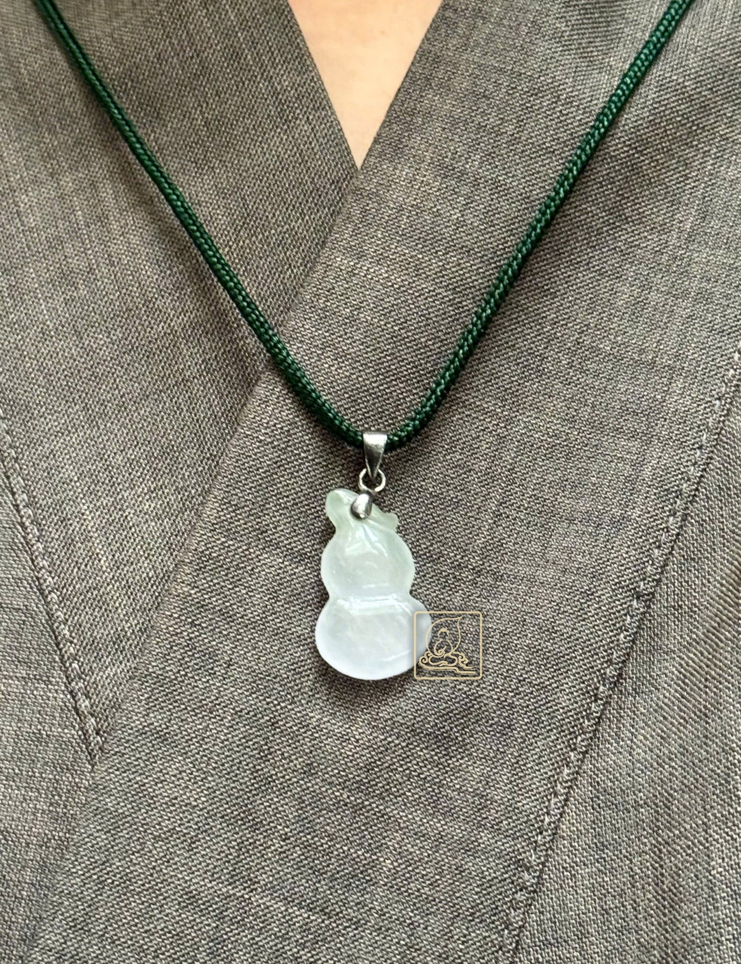 HỒ LÔ NGỌC CẨM THẠCH - PB683